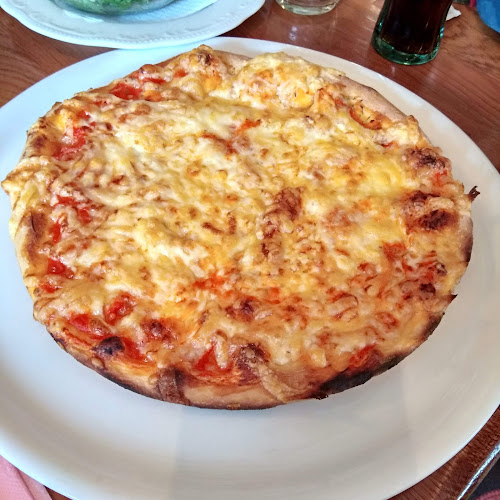 Morski Konjicek - Gastronomija in gostinstvo