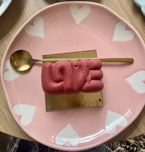 YAUYA Patisserie - Gastronomija in gostinstvo