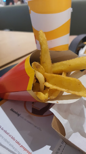 Opinii despre McDonald's Supernova Rudnik în Ljubljana - Gastronomija in gostinstvo