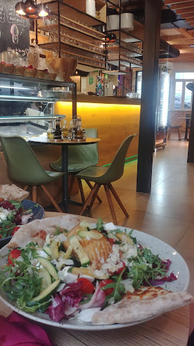 Utrip - bar bistro kavarna - Gastronomija in gostinstvo