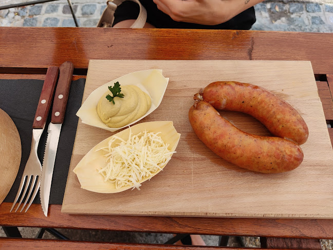 Kodila Gourmet & Bistro Market