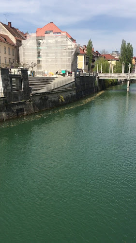 Pop’s Pizza - Gastronomija in gostinstvo