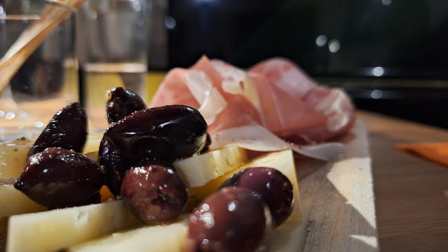 Manzioli wine bar doo