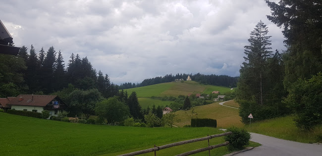 Gostilna "Čebelica" - Gastronomija in gostinstvo