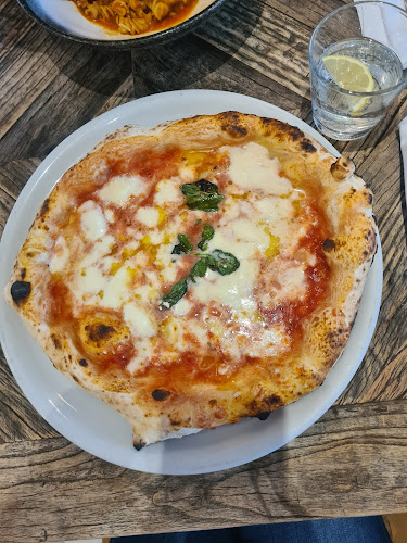 Opinii despre Pinija Restaurant & Beach bar în Portorož - Gastronomija in gostinstvo