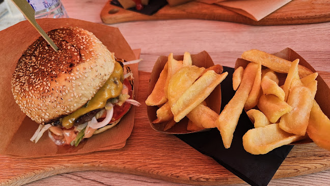 Opinii despre OKREPČEVALNICA KIOSK PIZZA & BURGER în Postojna - Gastronomija in gostinstvo