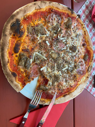 Pizzeria Cavallino - Gastronomija in gostinstvo