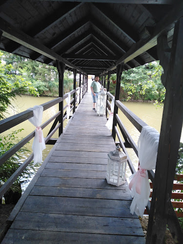 Rajski otok - Gastronomija in gostinstvo