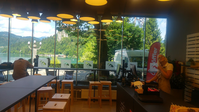 Comentarii opinii despre Market by the Lake