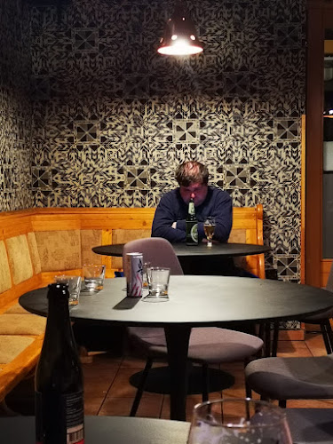 Čreta bar - Gastronomija in gostinstvo