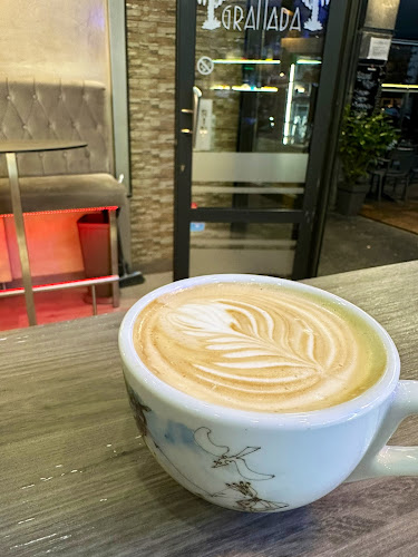 Okrepčevalnica "Caffe Granada" Nedžat Durmiši s.p. - Gastronomija in gostinstvo