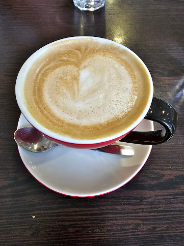 Opinii despre Kavarna Napoleon în Logatec - Gastronomija in gostinstvo