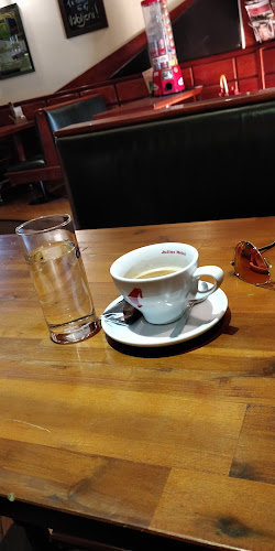 Ob dolenjski železnici 12, 1000 Ljubljana