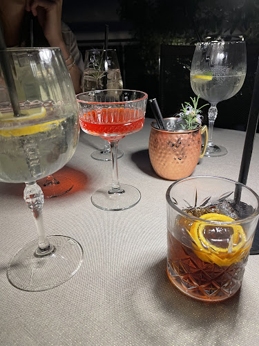 Operna Klet - Gastronomija in gostinstvo