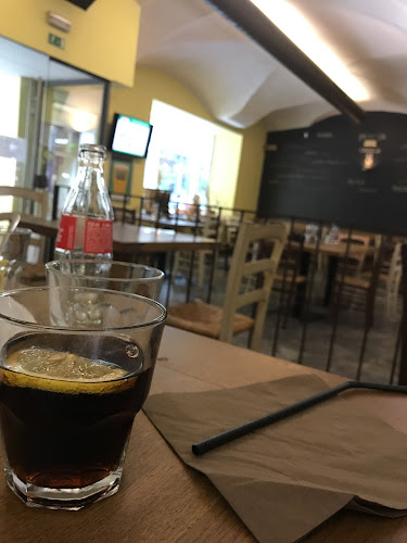 Picerija Osmica - Gastronomija in gostinstvo