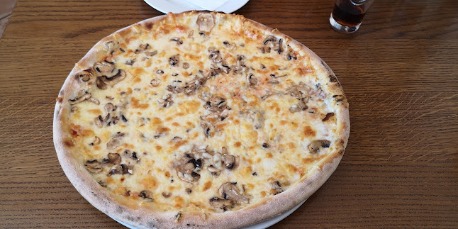 Zvezda - Gastronomija in gostinstvo