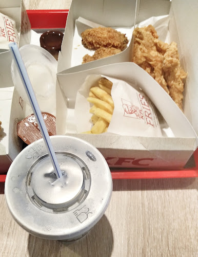 KFC - Gastronomija in gostinstvo