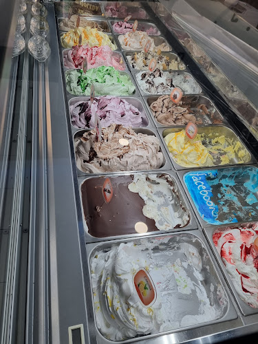 Kolodvorska cesta 37, 8340 Črnomelj