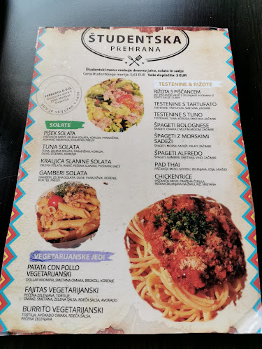 Papagayo Cocktail Bar & C H O C O - Gastronomija in gostinstvo