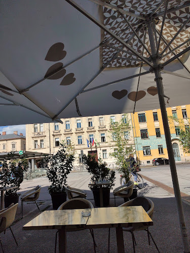 Ajdovščina 1, 1000 Ljubljana