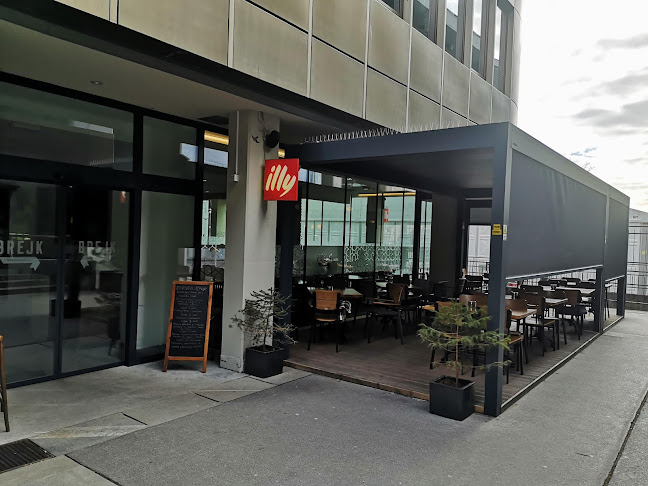 Dunajska c. 22, 1000 Ljubljana