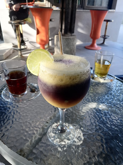 Bar Bonaca, Petra Hren, s.p.