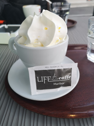 Life Caffe - Gastronomija in gostinstvo