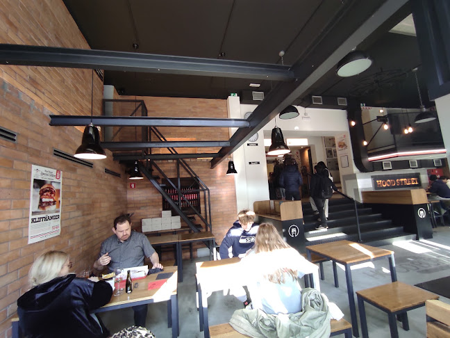 Hood Burger Center - Ljubljana