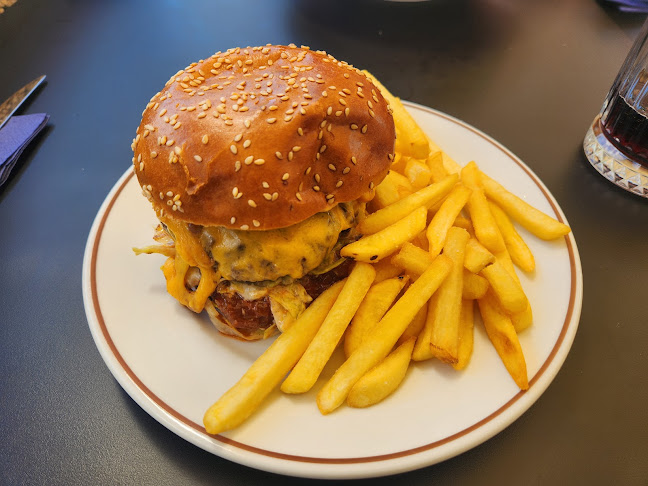 Bistro Bombina, Urh Kapelar s.p.