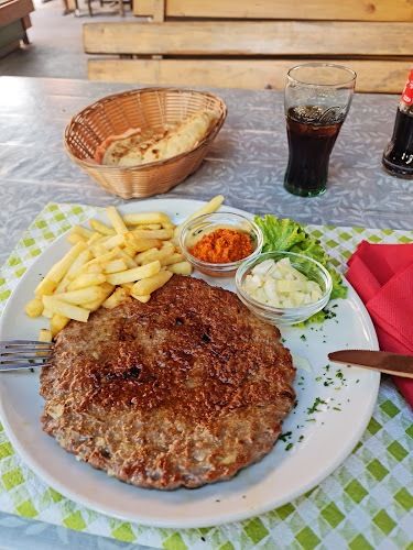 Opinii despre Restavracija Pogača în Ljubljana - Gastronomija in gostinstvo