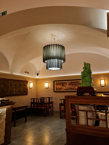 Kongresni trg 3, 1000 Ljubljana