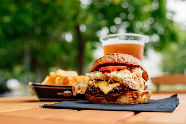 Comentarii opinii despre Hood Burger Vič