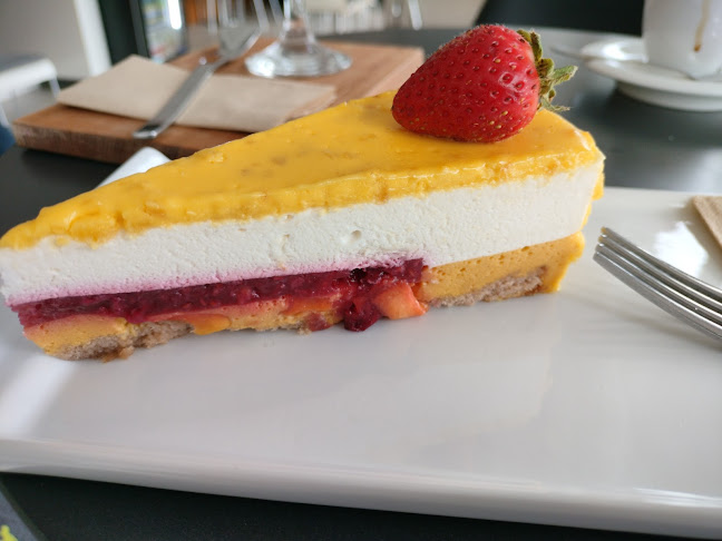 Opinii despre KONNA ice cream & cakes Kreativna slasčičarna d.o.o. în Kozina - Gastronomija in gostinstvo