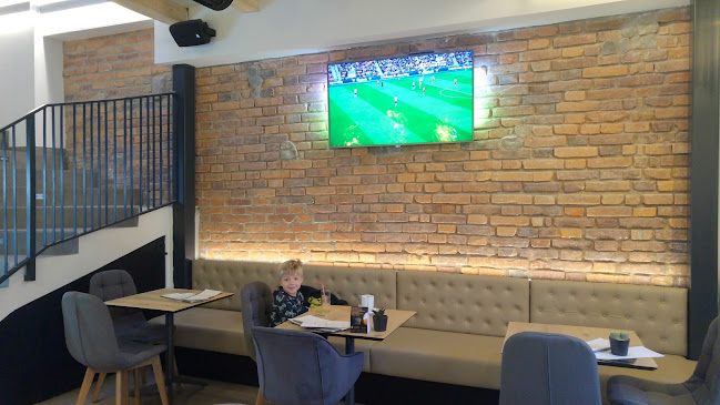 Šmartinska c. 1, 1000 Ljubljana