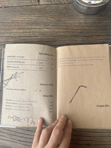 Comentarii opinii despre Slovenska Hiša