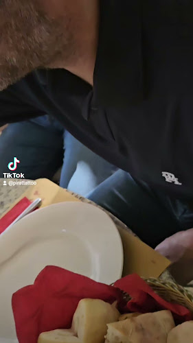 GOSTILNA POD KOSTANJI