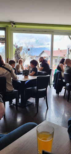 Comentarii opinii despre Das Ist Walter