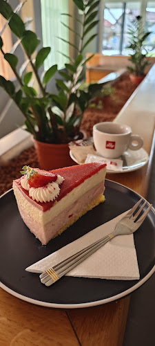 Opinii despre HANGAR CAFFE în Miklavž na Dravskem polju - Gastronomija in gostinstvo