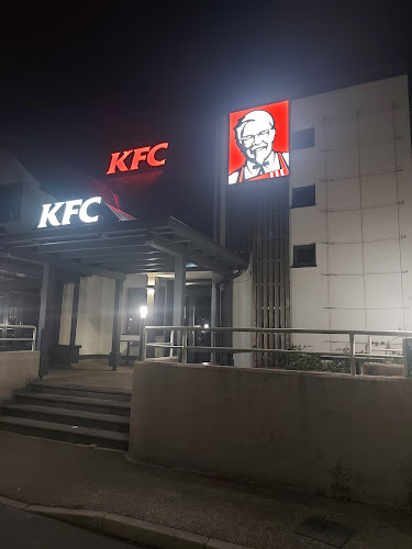 KFC - Gastronomija in gostinstvo