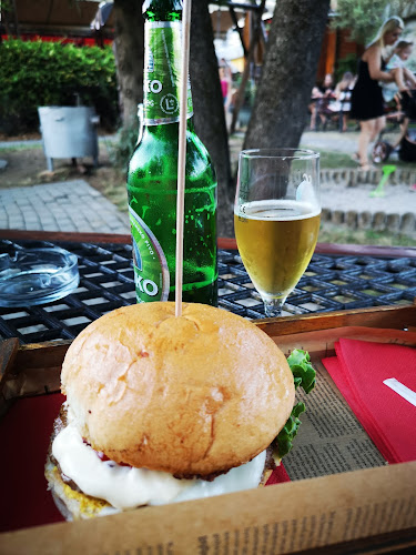 Črnomaljska kavarna - Gastronomija in gostinstvo