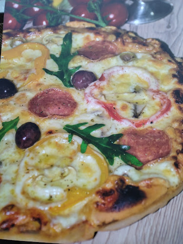 Pizzerija Lipa, Bernarda Čebular s.p. - Gastronomija in gostinstvo