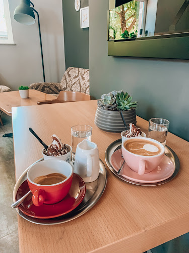 Mini kavarnica - Gastronomija in gostinstvo