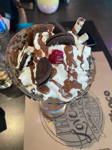 Papagayo Cocktail Bar & C H O C O - Gastronomija in gostinstvo