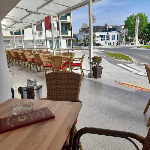Slaščičarna in Kavarna Pikapolonica - Gastronomija in gostinstvo