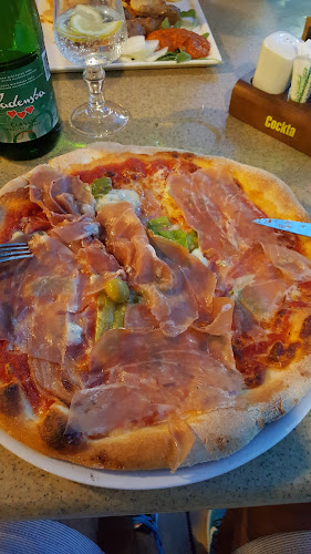 Trg republike 1, 6310 Izola