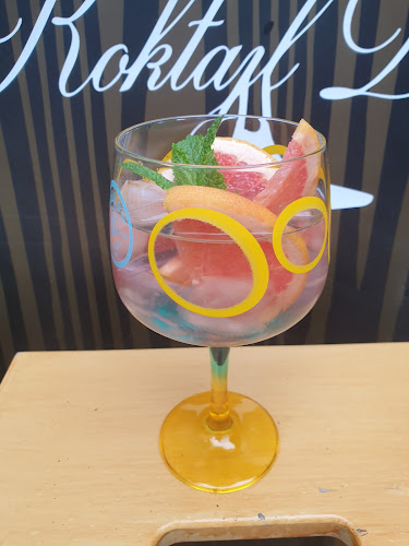 Comentarii opinii despre KOKTAJL, mešanje pijač, d.o.o., PR FARTKU (koktajl bar)