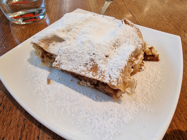 Opinii despre Vozi Miško în Ljubljana - Gastronomija in gostinstvo