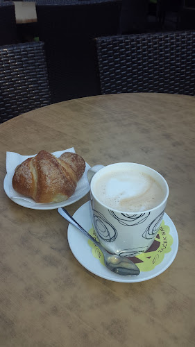 Zajček bar - Gastronomija in gostinstvo