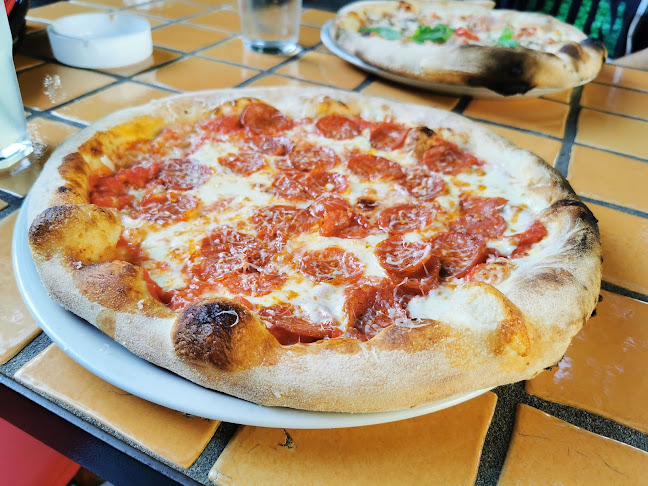 Pizzeria & Bar Hombre - Ljubljana