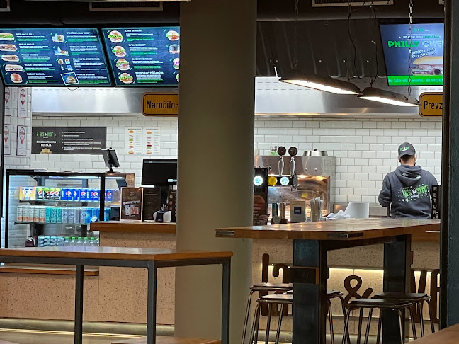 Šmartinska c. 152g, 1000 Ljubljana